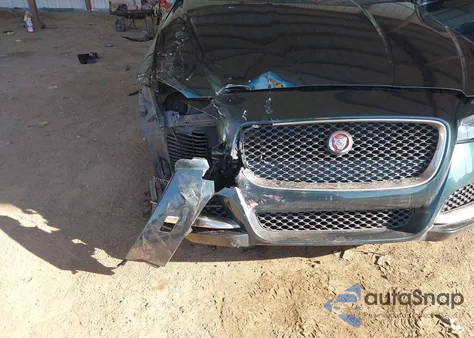 2017 Jaguar Xf 35T Premium из США, поврежденный, VIN SAJBD4BV8HCY44098